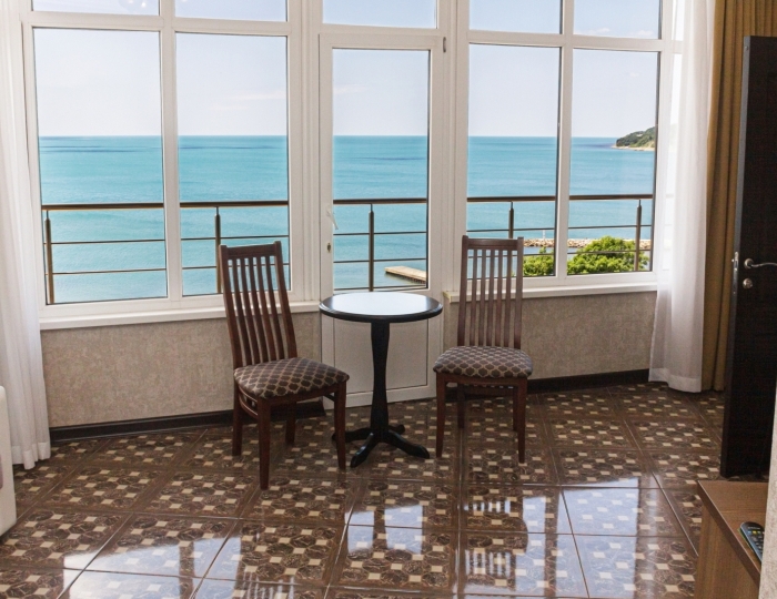 Люкс 2-местный 2-комнатный - Отель Лайтхаус» / Lighthouse